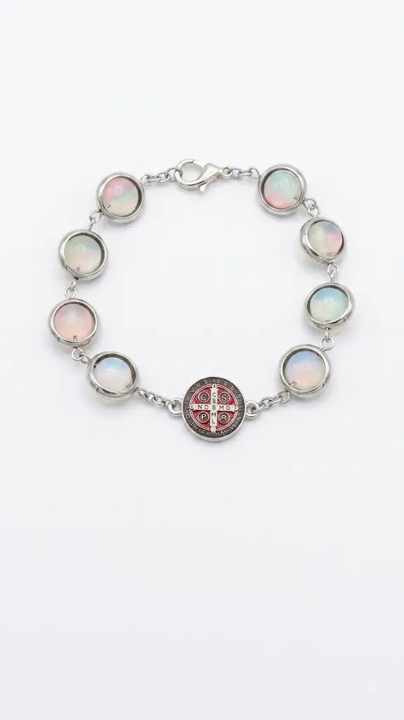 Pulsera bolas bicolor- Medalla de San benito.