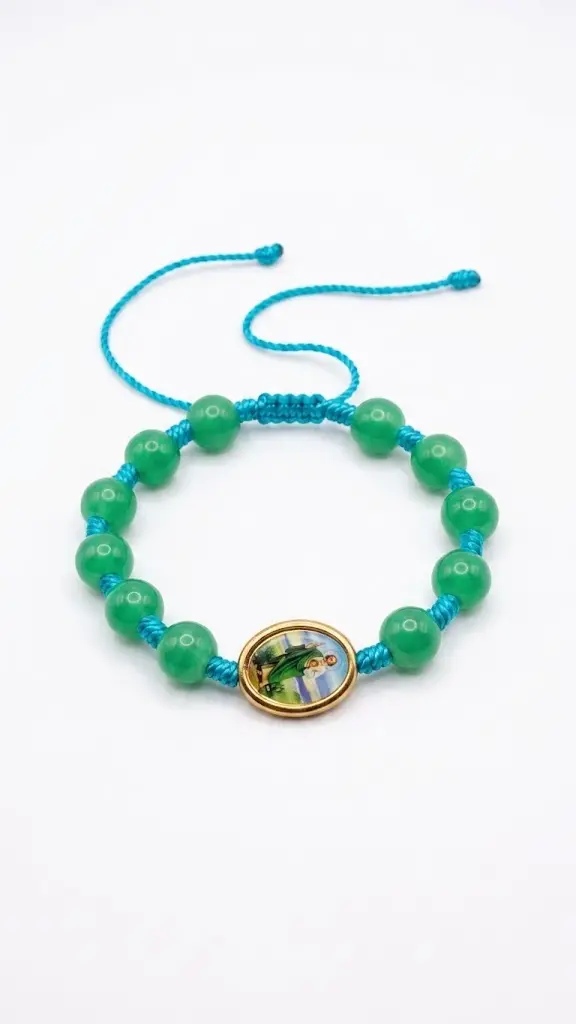 Pulsera verde con medalla de San Judas Tadeo