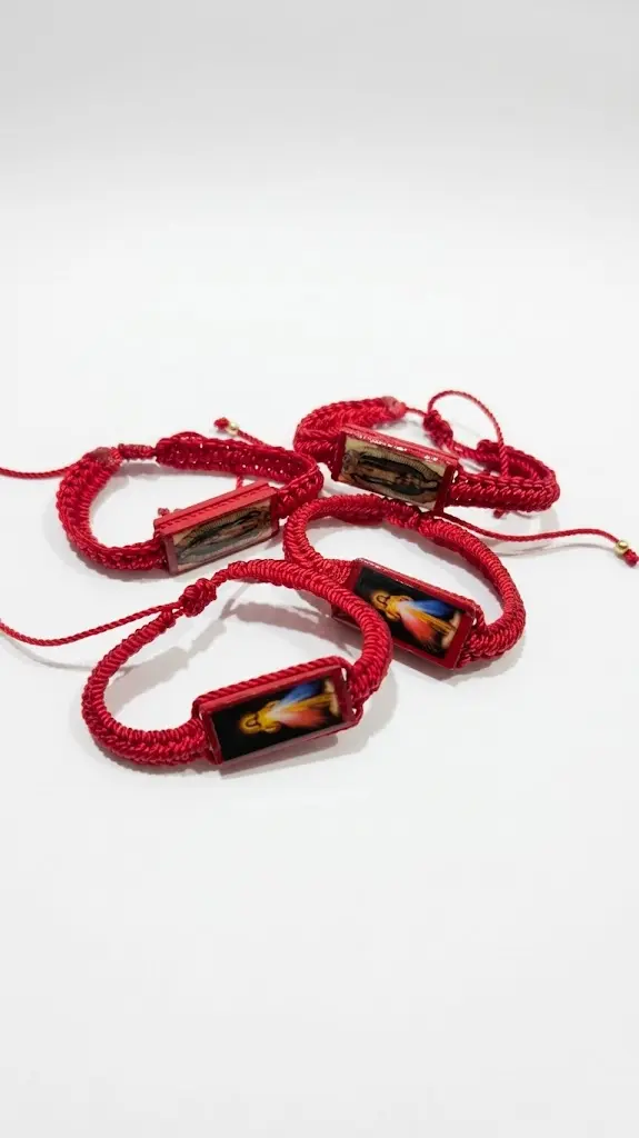 Pulsera de hilo rojo